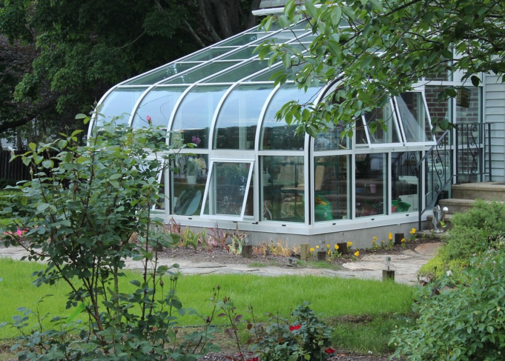 Curved Eave Aluminum Greenhouse Glass House, LLC